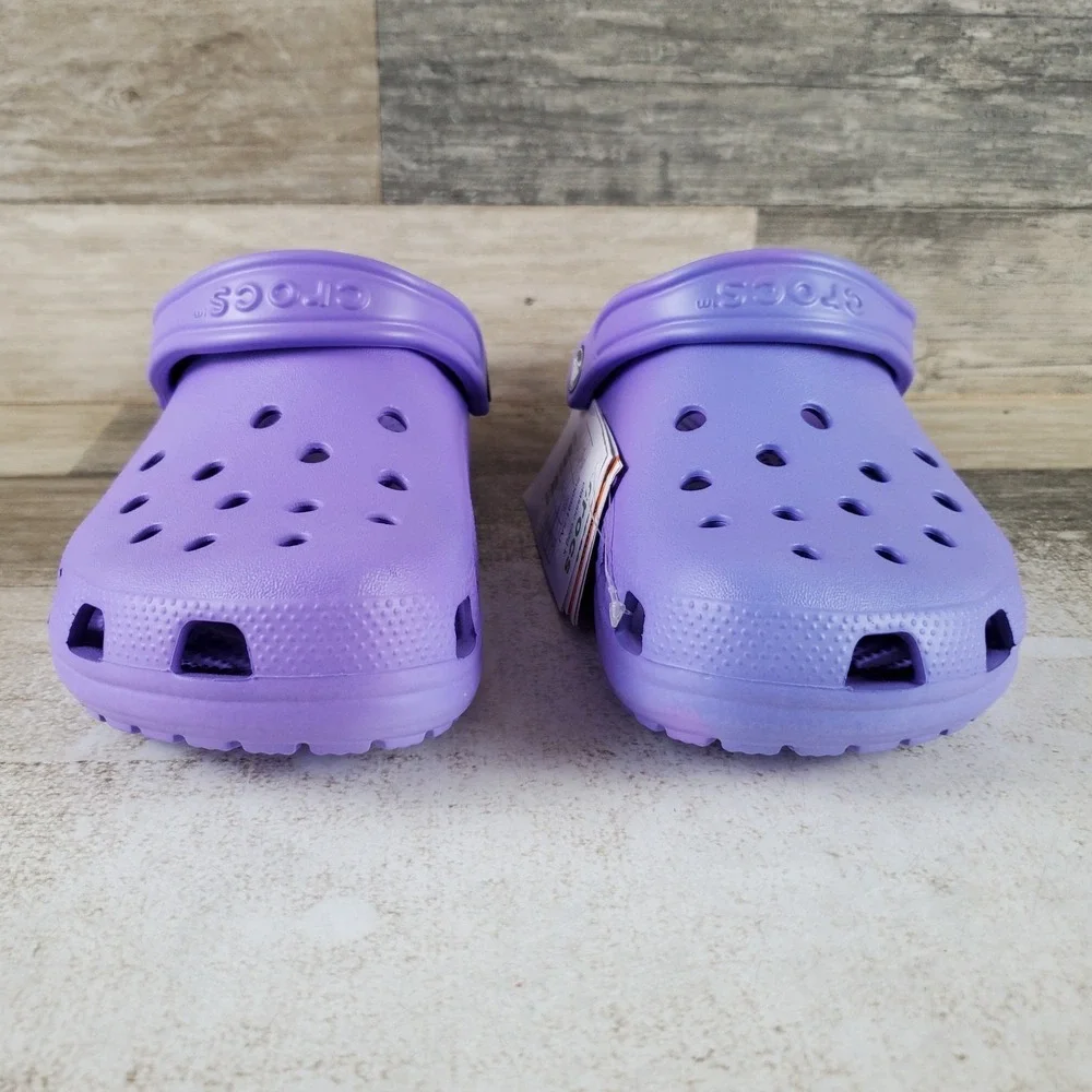 Crocs Classic Galaxy Clogs Kids Sz 5 J5 M Purple Round Toe Slip-On Slingback